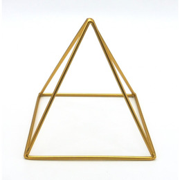 Pirâmide  Dourada